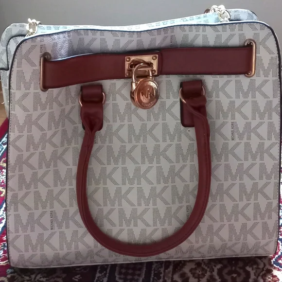 MK Bag - Picture 1 of 7